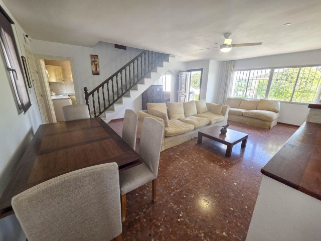 Villa avec 3 Chambres  à Estepona