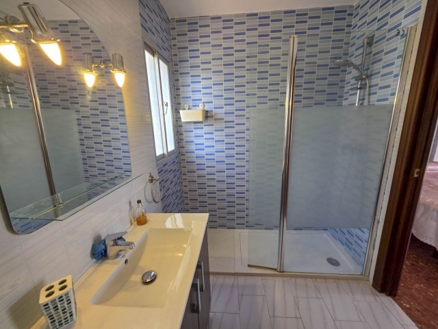 Villa avec 3 Chambres  à Estepona