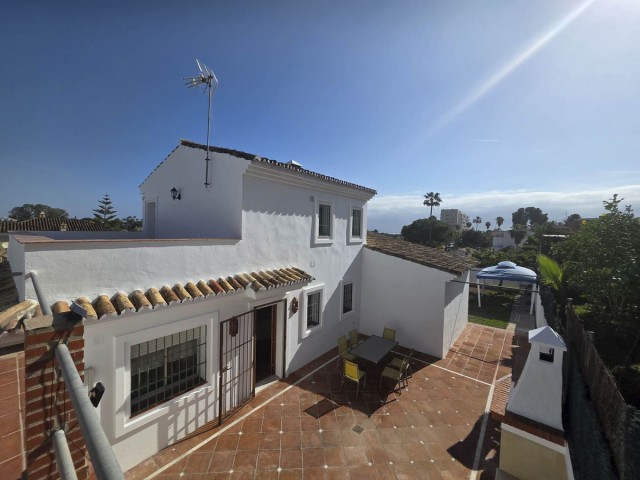 Villa avec 3 Chambres  à Estepona