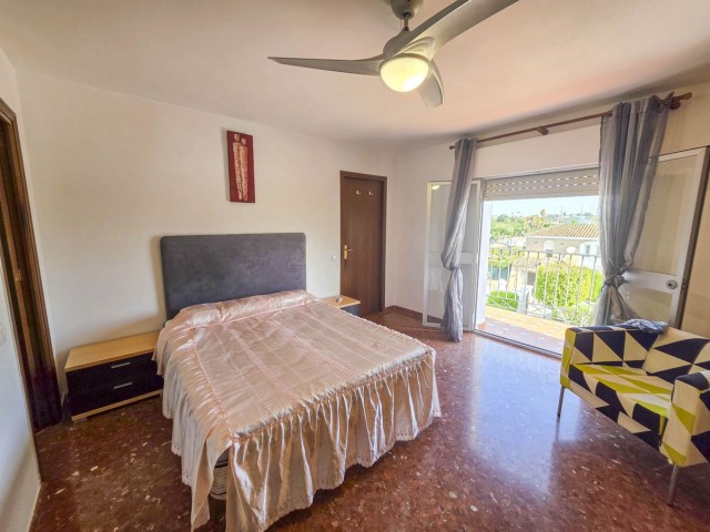 Villa avec 3 Chambres  à Estepona