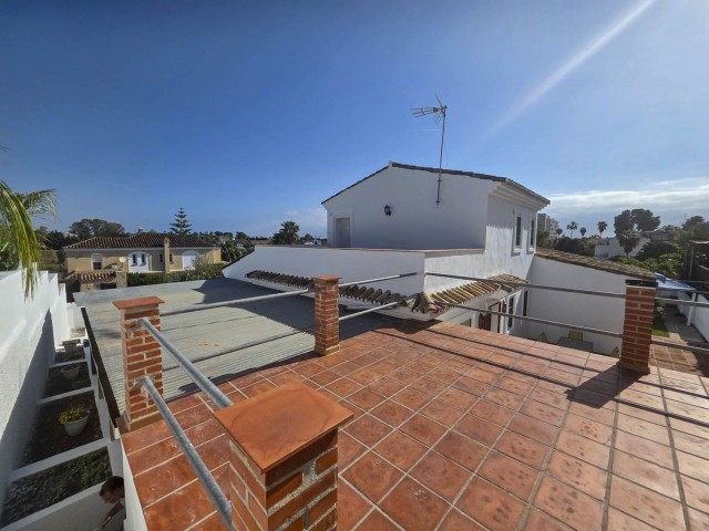 Villa avec 3 Chambres  à Estepona