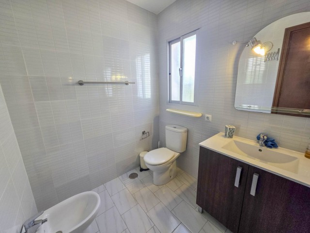 Villa avec 3 Chambres  à Estepona