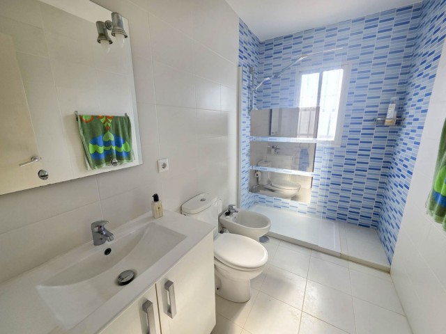 Villa avec 3 Chambres  à Estepona