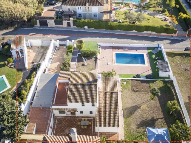 Villa avec 3 Chambres  à Estepona