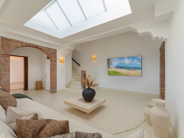 Villa avec 6 Chambres  à El Madroñal