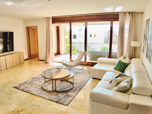 Appartement avec 3 Chambres  à Marbella