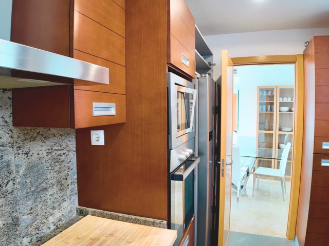 Appartement avec 3 Chambres  à Marbella