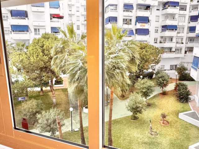 4 Soveroms Leilighet i Nueva Andalucía