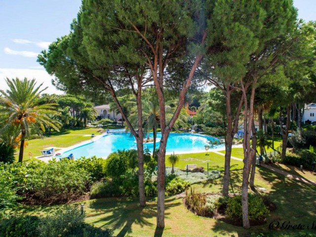 Penthouse, El Presidente, R5226151