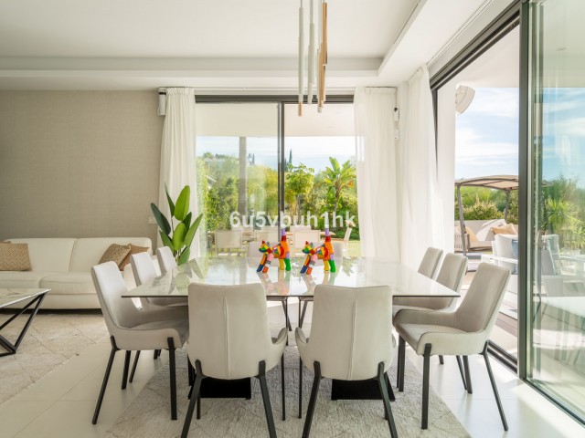 5 Bedrooms Villa in Monte Halcones