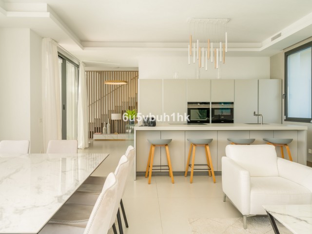 5 Bedrooms Villa in Monte Halcones