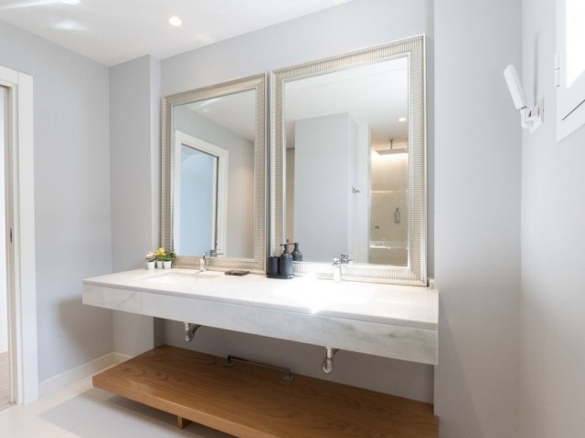 Villa con 5 Dormitorios  en Torremuelle