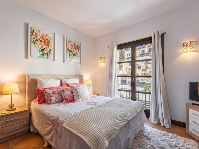 4 Schlafzimmer Reihenhaus in Benahavís