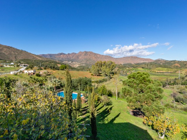 4 Bedrooms Villa in Mijas