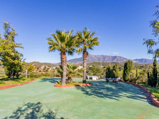 4 Bedrooms Villa in Mijas