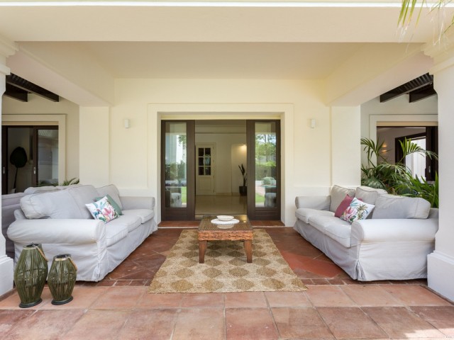 6 Makuuhuoneen Huvila Guadalmina Baja