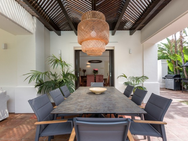 6 Makuuhuoneen Huvila Guadalmina Baja