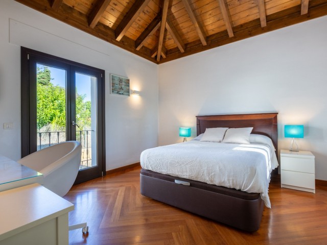 6 Makuuhuoneen Huvila Guadalmina Baja