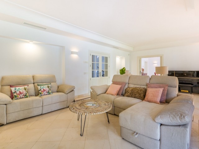 6 Makuuhuoneen Huvila Guadalmina Baja