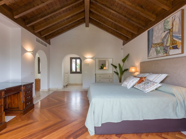 6 Makuuhuoneen Huvila Guadalmina Baja