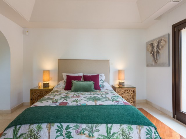 6 Makuuhuoneen Huvila Guadalmina Baja