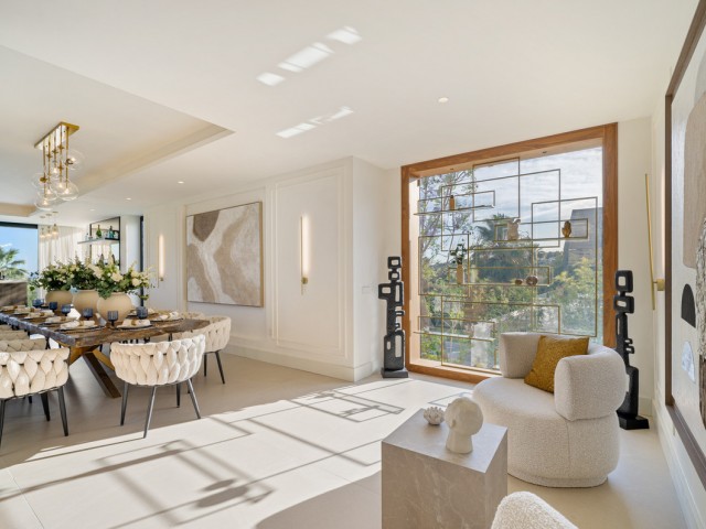 Villa avec 6 Chambres  à Nueva Andalucía