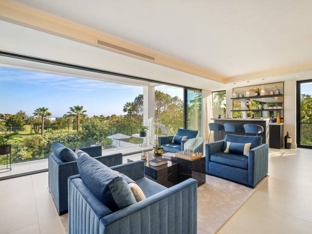 Villa avec 6 Chambres  à Nueva Andalucía