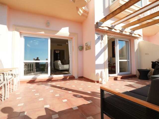 Apartamento con 3 Dormitorios  en Cabopino