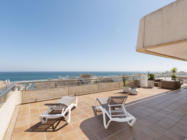 Kattohuoneisto Puerto Banús
