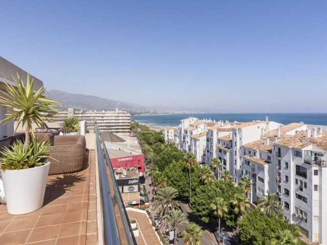 Kattohuoneisto Puerto Banús