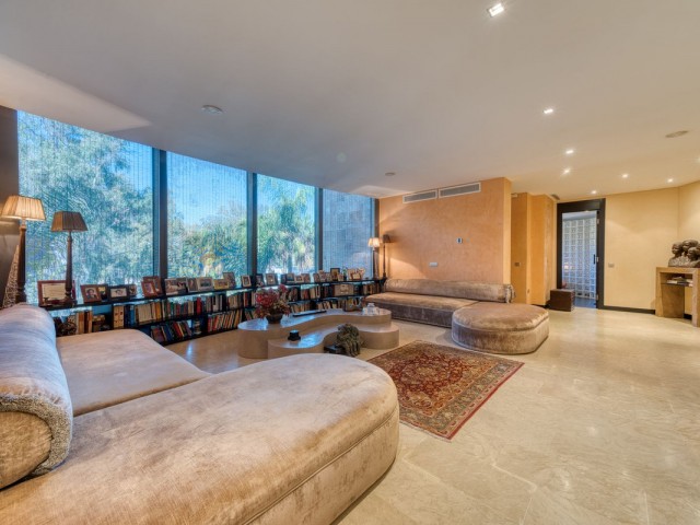 6 Schlafzimmer Apartment in Puerto Banús