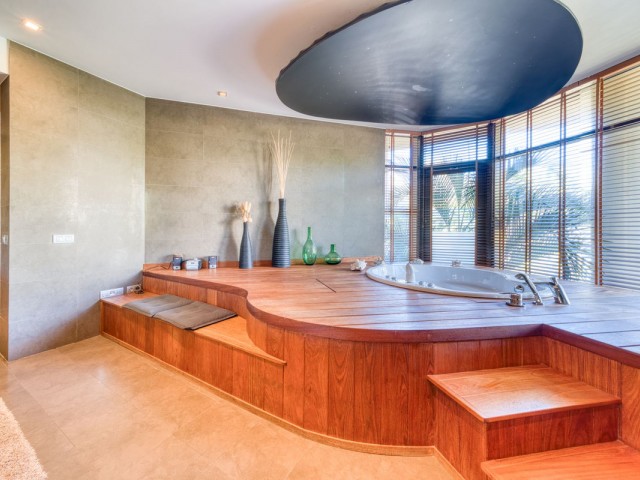 6 Schlafzimmer Apartment in Puerto Banús