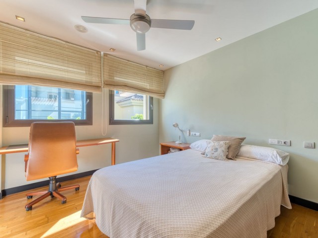 6 Schlafzimmer Apartment in Puerto Banús