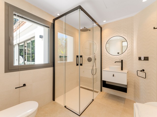 5 Soveroms Villa i Nueva Andalucía