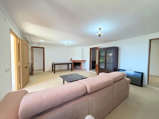 Villa avec 4 Chambres  à Estepona