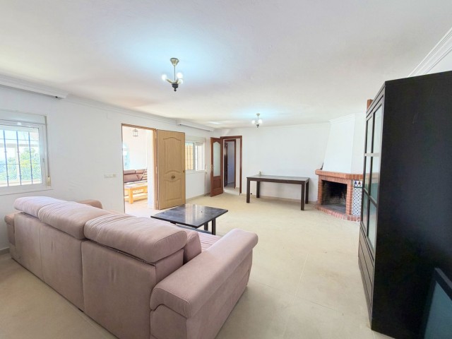 Villa avec 4 Chambres  à Estepona