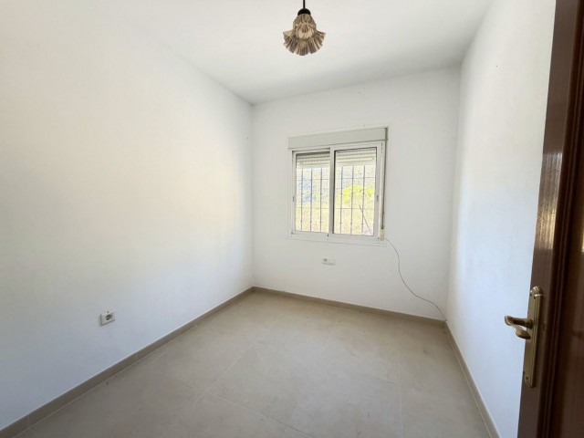 Villa avec 4 Chambres  à Estepona