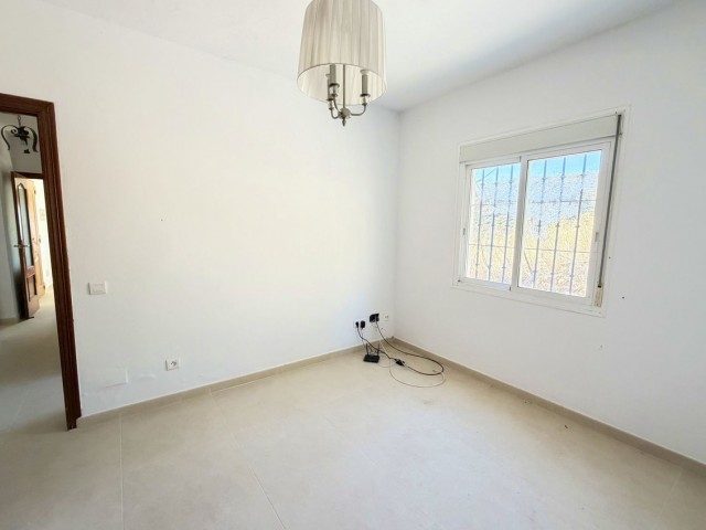 Villa avec 4 Chambres  à Estepona