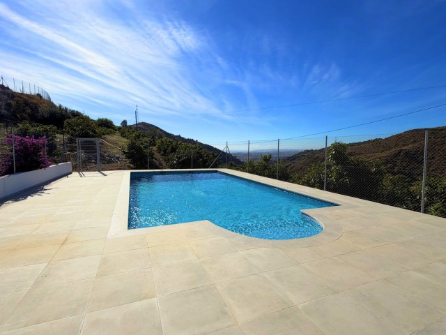 4 Schlafzimmer Villa in Estepona