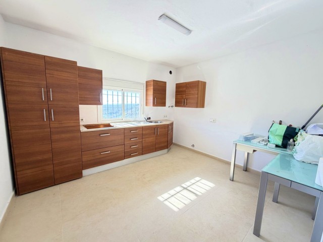 4 Schlafzimmer Villa in Estepona