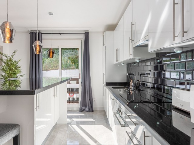 3 Soveroms Leilighet i Nueva Andalucía