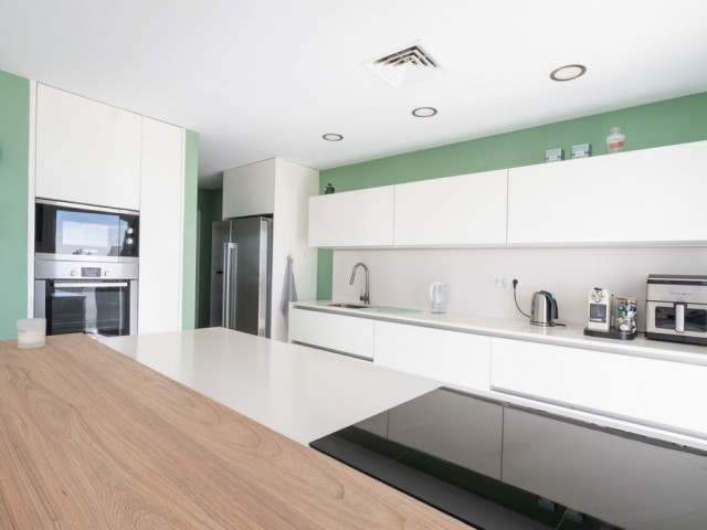 Villa con 4 Dormitorios  en Torremuelle