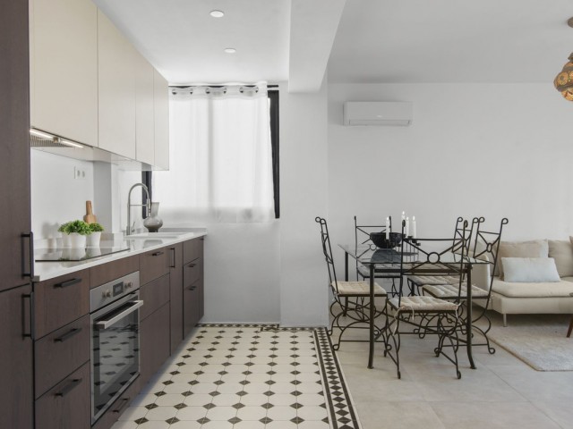 Appartement avec 3 Chambres  à Estepona