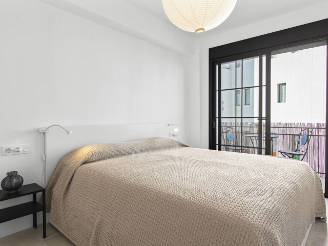 Appartement avec 3 Chambres  à Estepona