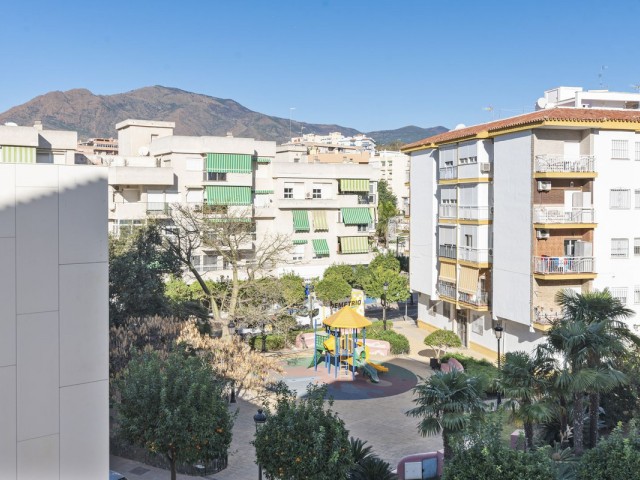 Appartement avec 3 Chambres  à Estepona