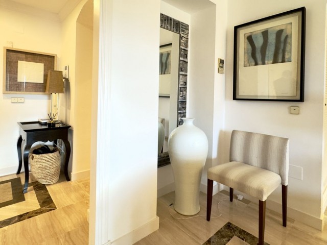 2 Bedrooms Apartment in Elviria
