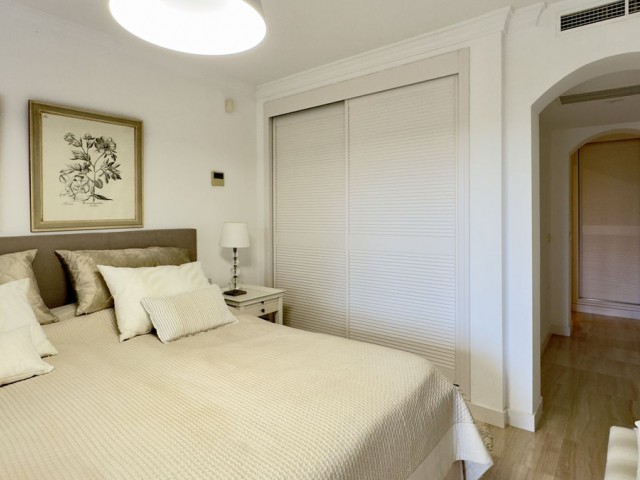 2 Bedrooms Apartment in Elviria