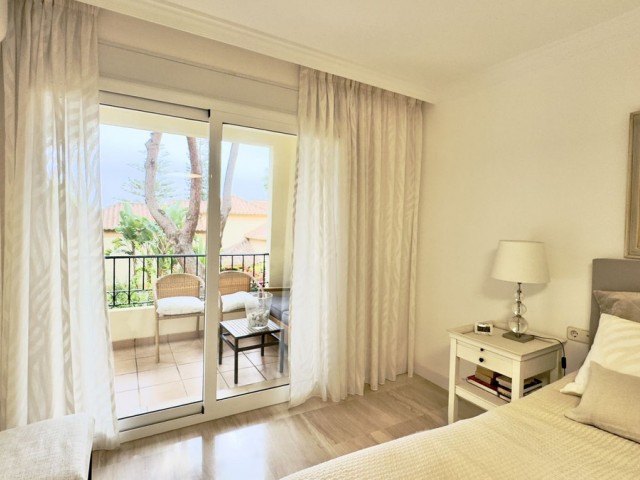 2 Bedrooms Apartment in Elviria