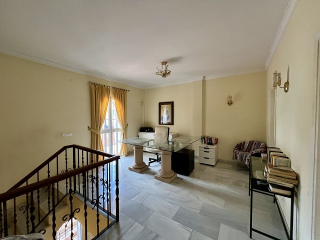 8 Bedrooms Villa in Mijas Golf