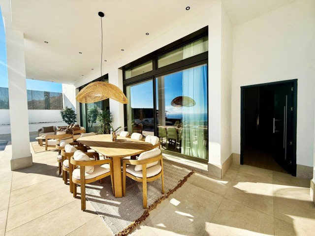 4 Bedrooms Villa in Benalmadena